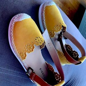 Brand new torrid sandals for wide feet